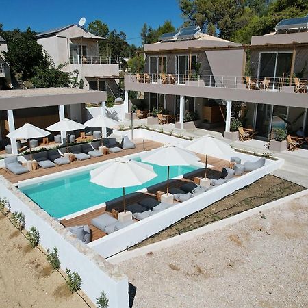 Arion Seaside Suites Paleros Dış mekan fotoğraf
