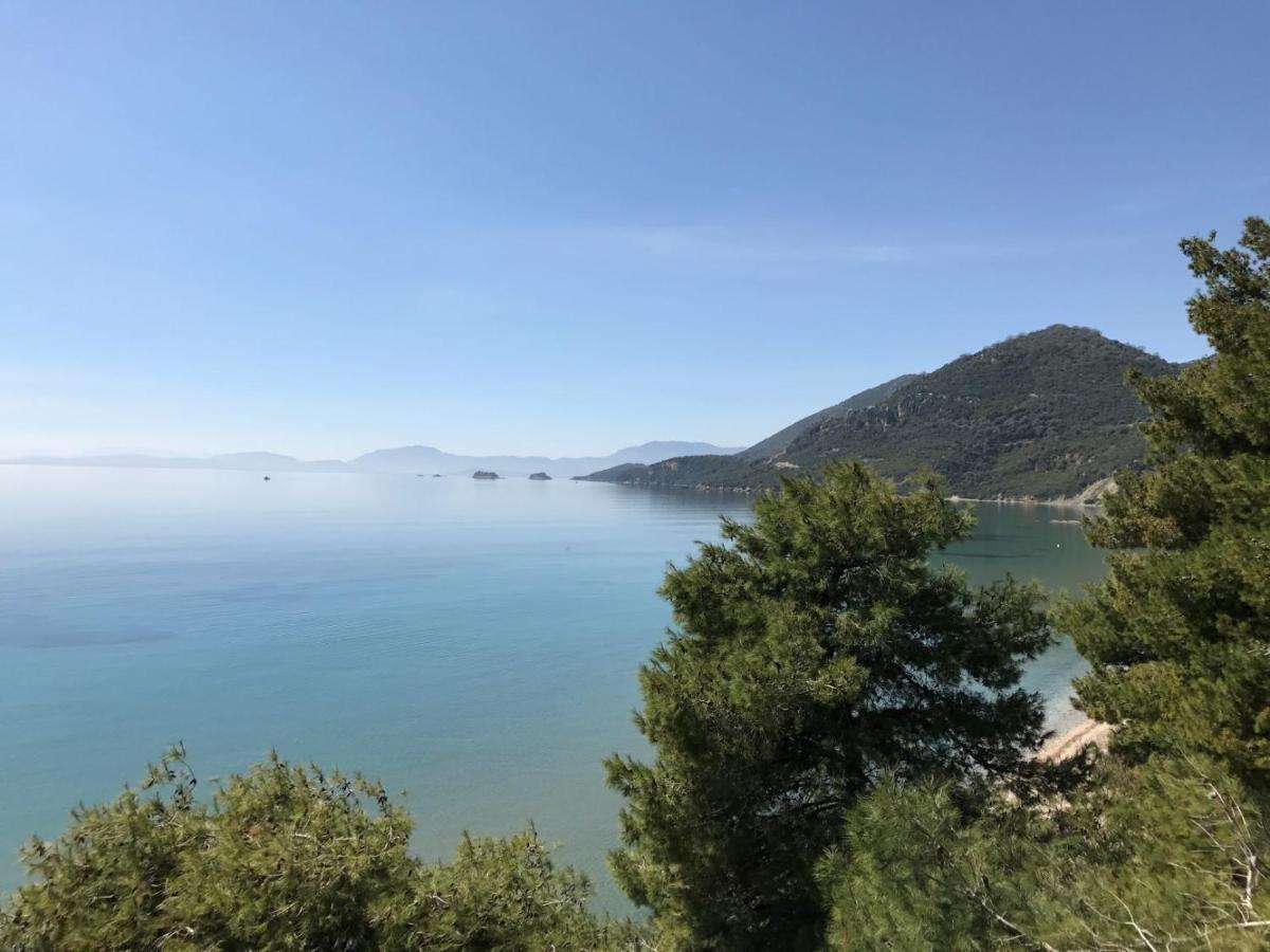 Arion Seaside Suites Paleros Dış mekan fotoğraf