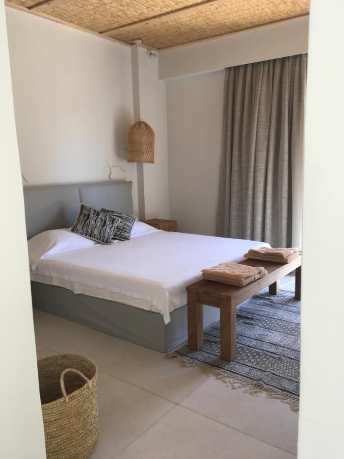 Arion Seaside Suites Paleros Dış mekan fotoğraf