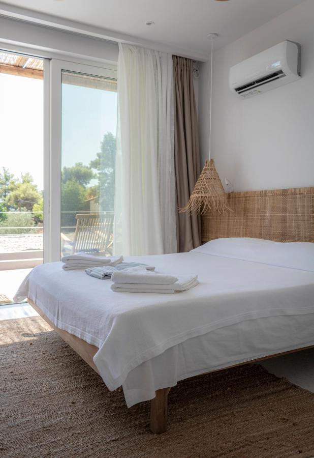 Arion Seaside Suites Paleros Dış mekan fotoğraf