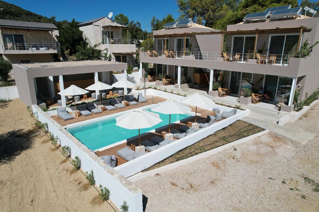 Arion Seaside Suites Paleros Dış mekan fotoğraf