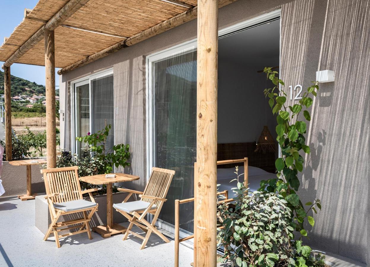 Arion Seaside Suites Paleros Dış mekan fotoğraf
