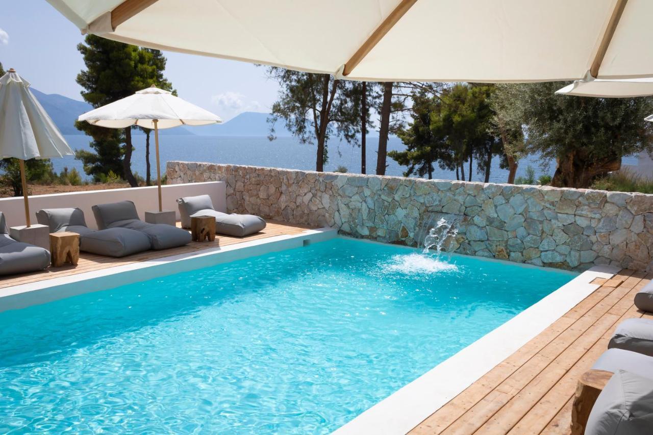 Arion Seaside Suites Paleros Dış mekan fotoğraf